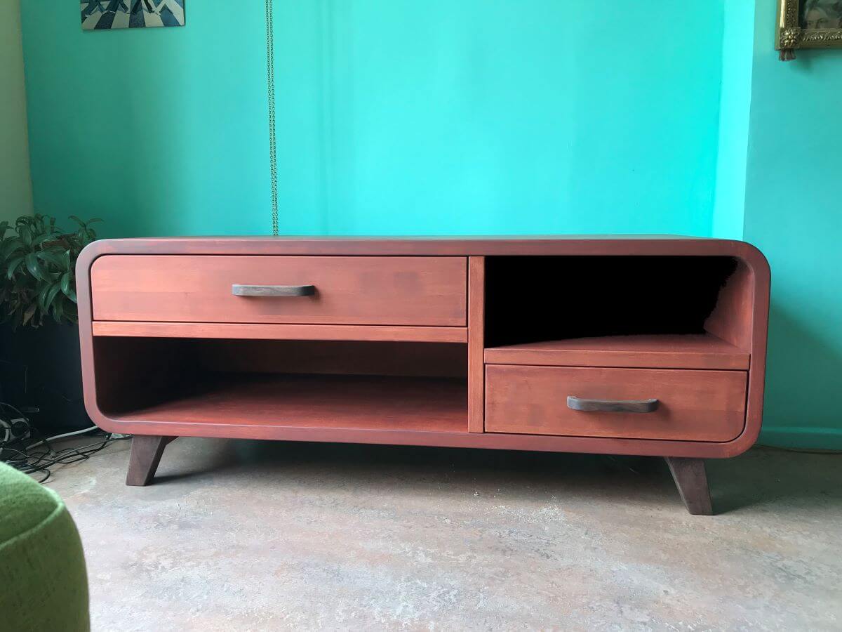 TV meubel retro stijl - massief berken, noten details - afwerking kleurbeits - Skylt