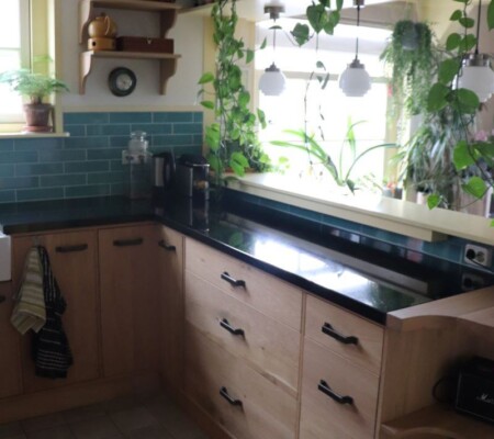 Maatwerkkeuken massief eiken - Skylt lak