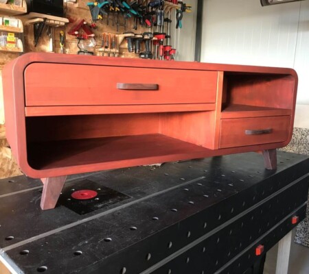 TV meubel retro stijl - massief berken, noten details - afwerking kleurbeits - Skylt